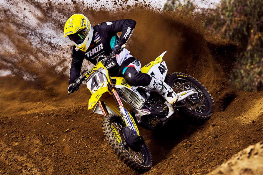 MX1  Suzuki apresenta sua linha de motocross 2022